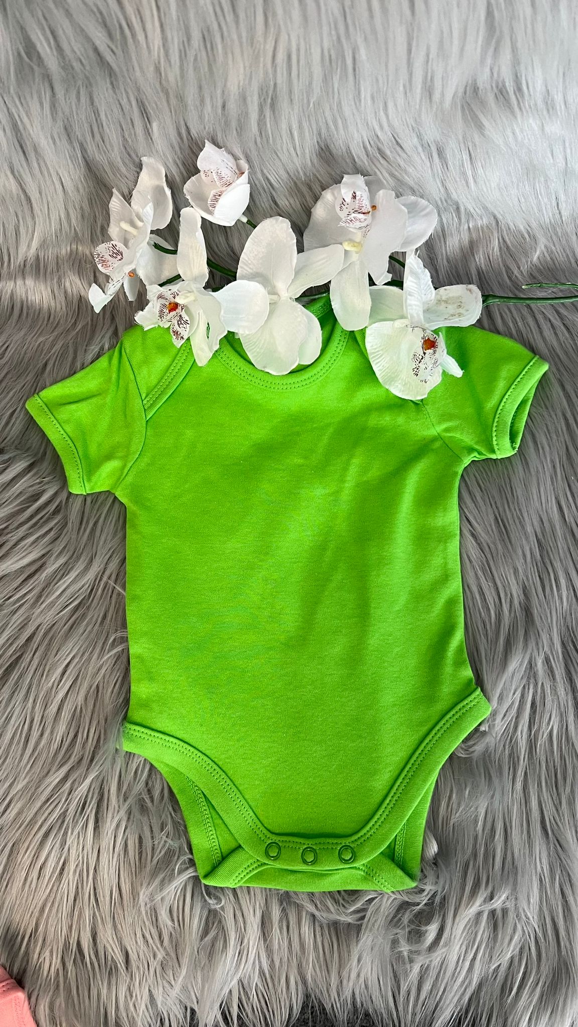 Babybody in versch. Farben, inkl. Personalisierung